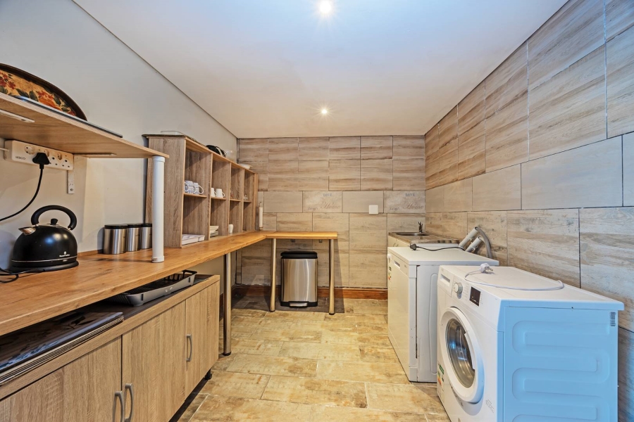 8 Bedroom Property for Sale in Baronetcy Estate Western Cape